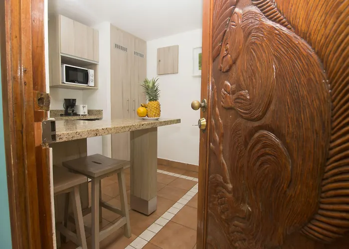 Hotel Verde Mar Direct Beach Access